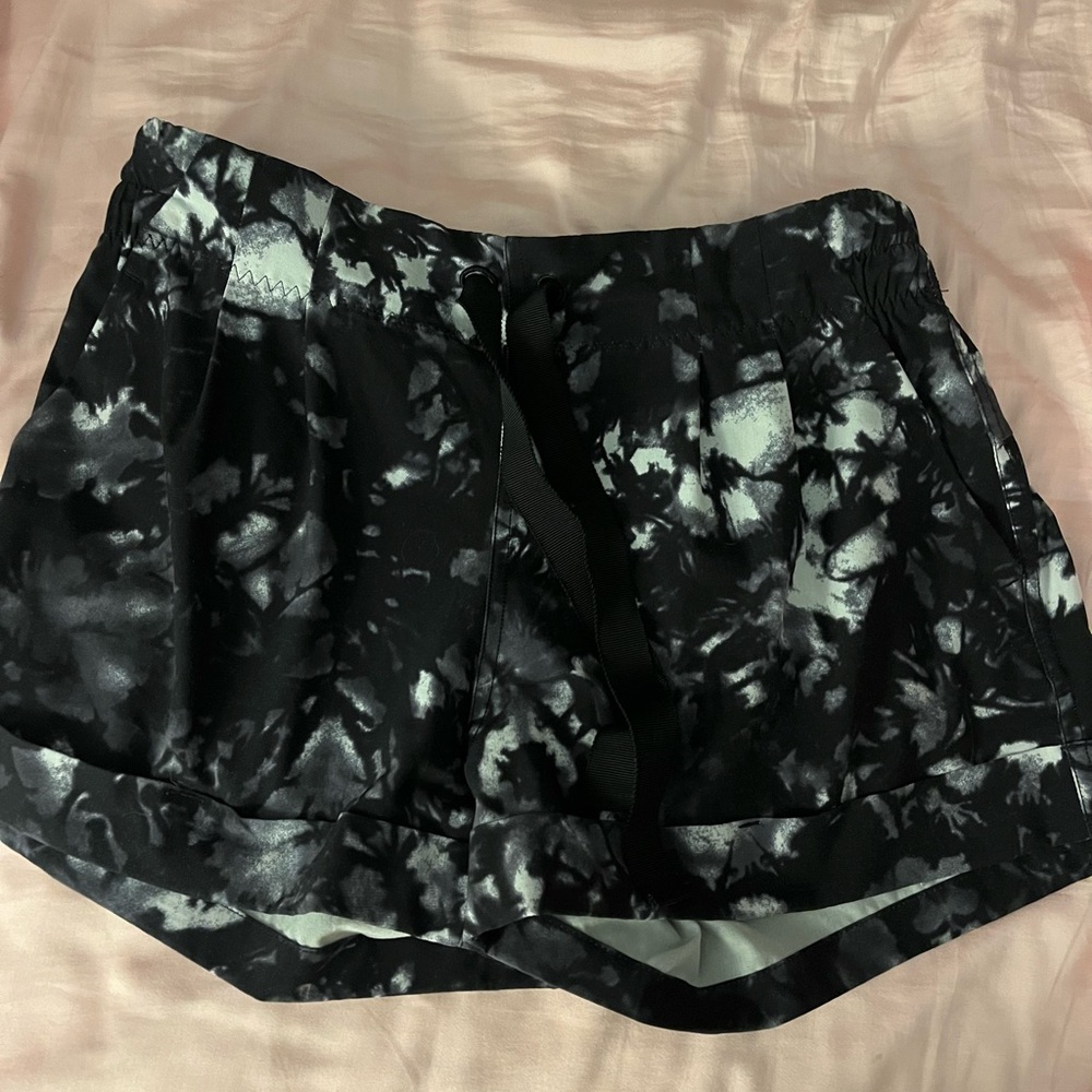 Lulu shorts